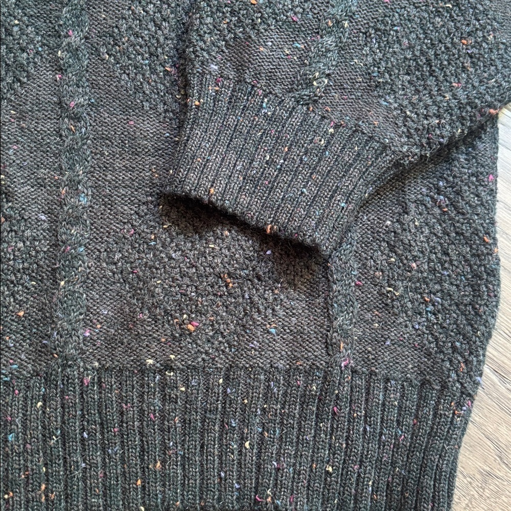 Bugatchi | Vintage Pine Green and Charcoal Knit V-Neck Sweater Size Large - Picture 3 of 14